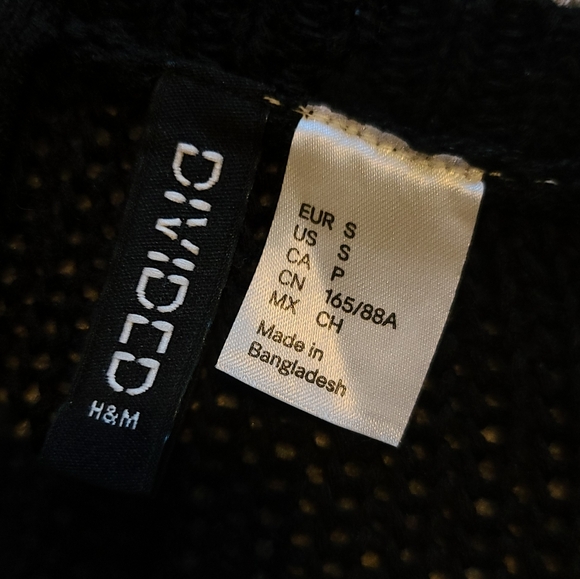 H&M Black Sweater Top w/Zip - Picture 5 of 6